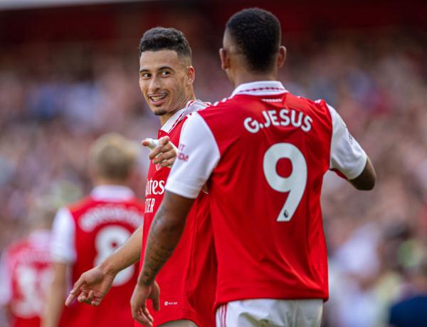 詹姆斯篮板抢断连续上榜