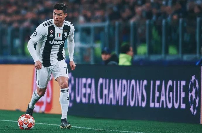 一家中餐馆在哈兰德光顾后推出同名套餐，包含烧鸭、叉烧及脆皮烧肉