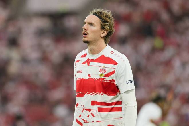 法国客场3-1逆转阿塞拜疆，马特塔、阿克利乌什破门，古斯托两助攻