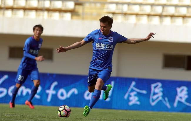 成都金牛公安：蓉城vs河南期间，两名观众做出侮辱性动作被行拘