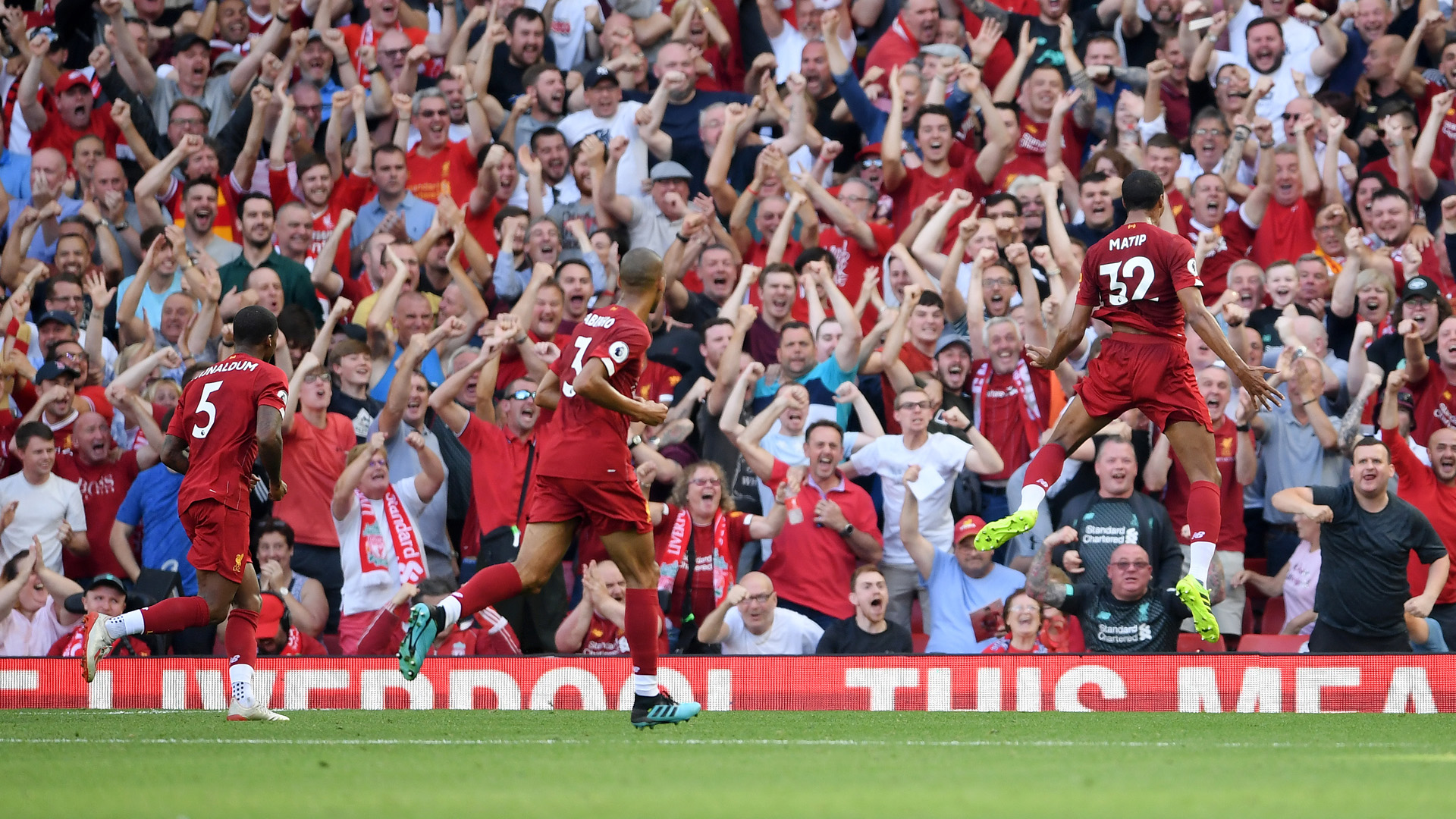 皇马客场3-0击败毕巴，阿诺德表现神勇但伤退，展现世界级水准，但伤病困扰持续。