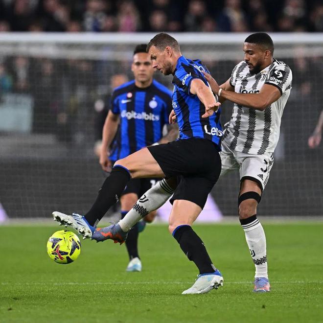 阿劳霍启程赴特拉维夫休整，弗里克称属私人事务